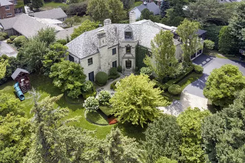 110 Kenilworth Ave, Kenilworth, IL 60043