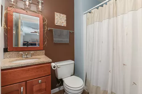 Bath - 2739 Arrowhead Dr, Bloomington, IL 61704 photo 3 of 3