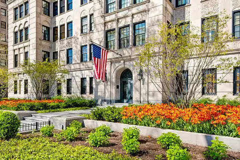 1500 N Lake Shore Dr #9B, Chicago, IL 60610