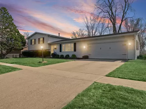Exterior - 2113 Sumac Dr, Champaign, IL 61821 photo 3 of 6
