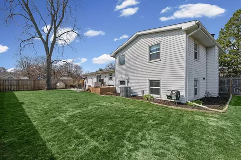 Exterior - 2113 Sumac Dr, Champaign, IL 61821 photo 6 of 6