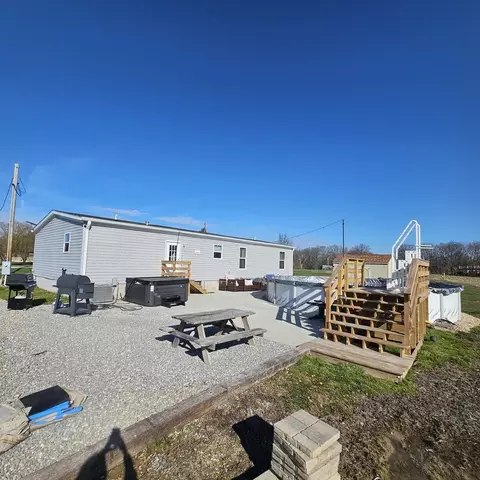 Other - 9196 N Riddle Ln, Ashley, IL 62808 photo 5 of 6