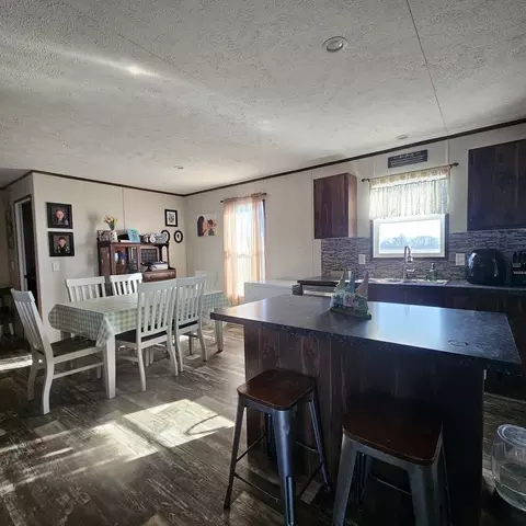 Kitchen - 9196 N Riddle Ln, Ashley, IL 62808 photo 2 of 2