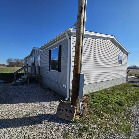 Other - 9196 N Riddle Ln, Ashley, IL 62808 photo 1 of 6