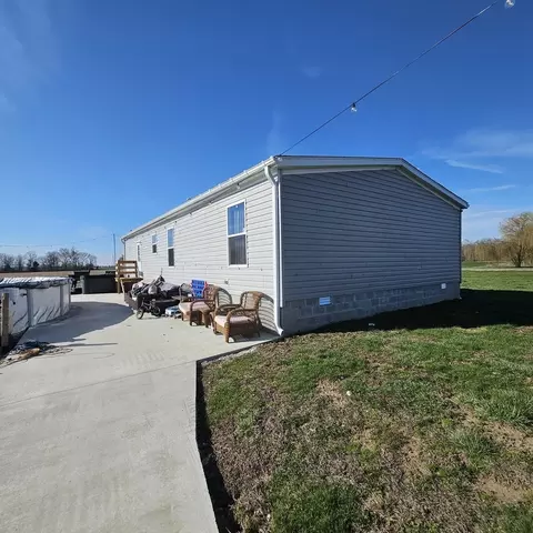 Other - 9196 N Riddle Ln, Ashley, IL 62808 photo 3 of 6