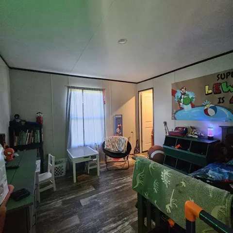 Bedroom - 9196 N Riddle Ln, Ashley, IL 62808 photo 3 of 3