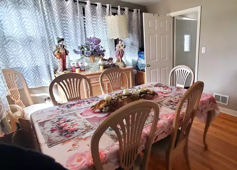 Dining - 449 N Jackson Blvd, Hillside, IL 60162 photo 1 of 1