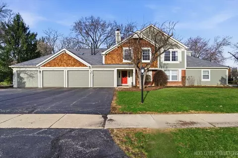 870 S Kilkenny Dr #D, Wheaton, IL 60189