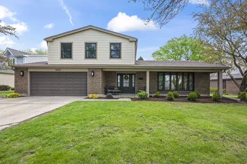 1505 S Kennicott Ave, Arlington Heights, IL 60005