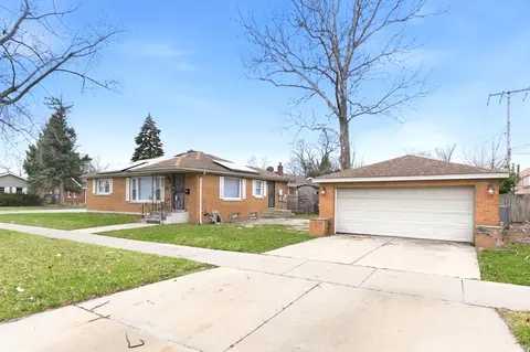 796 E 163rd St, South Holland, IL 60473
