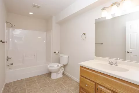 Bath - 1109 Chippewa St, Normal, IL 61761 photo 2 of 2