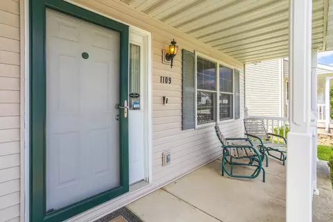 Exterior - 1109 Chippewa St, Normal, IL 61761 photo 2 of 9