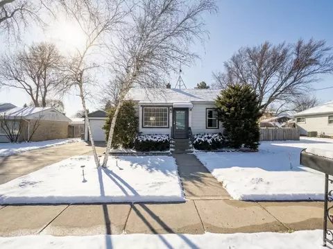 10109 Covell St, Richmond, IL 60071