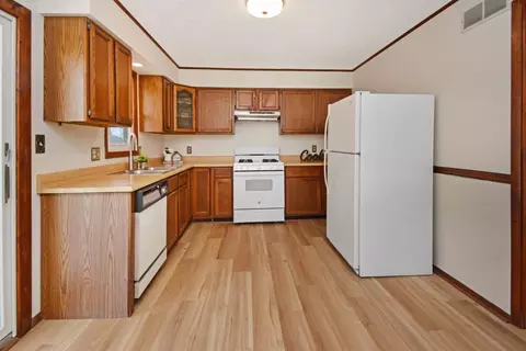 Kitchen - 712 E Lincoln St, Bloomington, IL 61701 photo 6 of 6