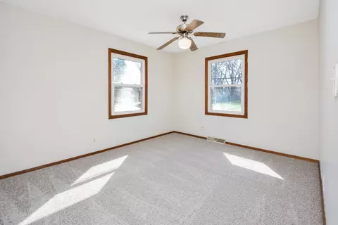 Bedroom - 712 E Lincoln St, Bloomington, IL 61701 photo 4 of 8