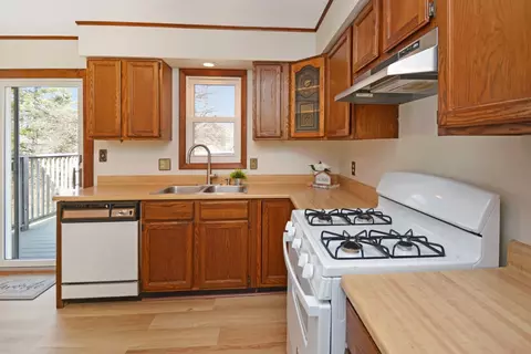 Kitchen - 712 E Lincoln St, Bloomington, IL 61701 photo 3 of 6