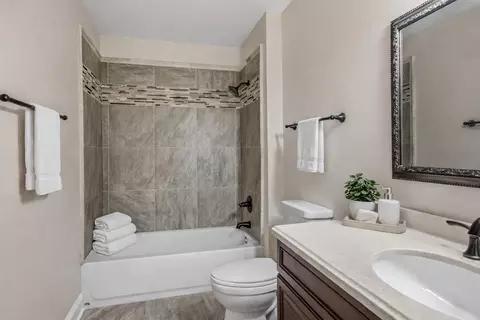 Bath - 41 Willow Rd, Matteson, IL 60443 photo 2 of 2