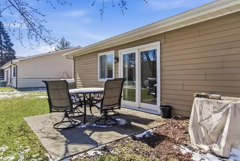 Exterior - 41 Willow Rd, Matteson, IL 60443 photo 3 of 4