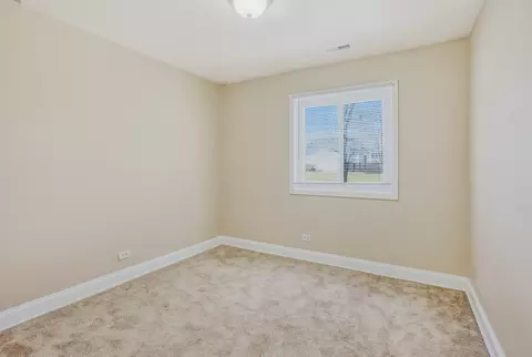 Bedroom - 41 Willow Rd, Matteson, IL 60443 photo 4 of 4