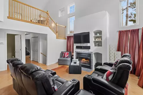 Living - 3800 Ashley Ct, Rolling Meadows, IL 60008 photo 2 of 2