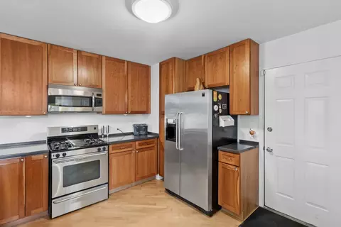 Kitchen - 3800 Ashley Ct, Rolling Meadows, IL 60008 photo 2 of 2