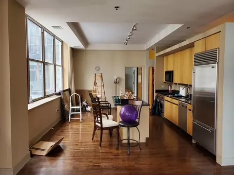 212 W Washington St #1805, Chicago, IL 60606