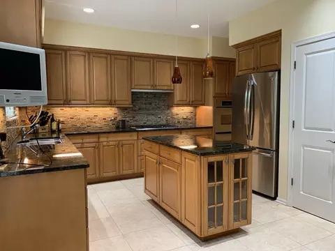 700 Samson Way, Northbrook, IL 60062 photo 3