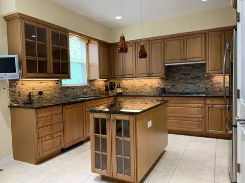 700 Samson Way, Northbrook, IL 60062 photo 4