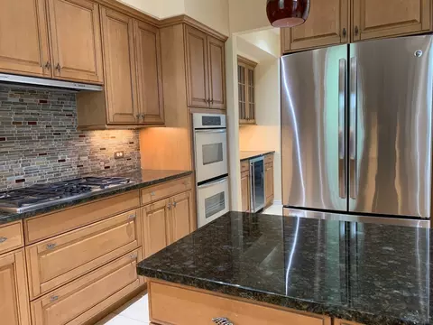 700 Samson Way, Northbrook, IL 60062 photo 5