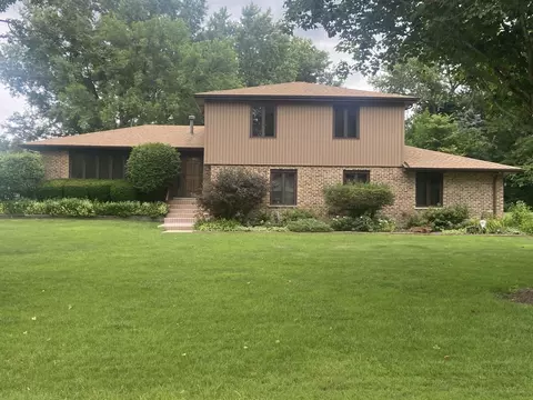 900 Saint Andrews Way, Frankfort, IL 60423