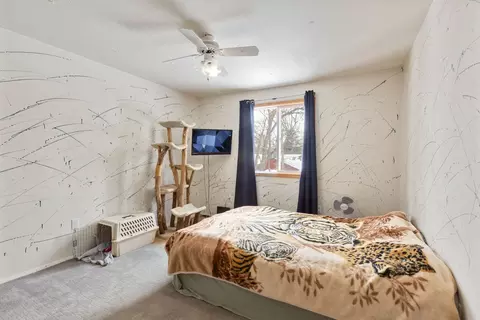 Bedroom - 5615 Bunny Ave, Mchenry, IL 60051 photo 2 of 3
