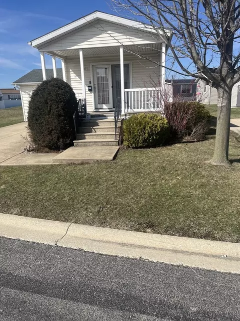 667 Aspen Dr, Manteno, IL 60950