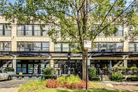 1000 W 15th St #233, Chicago, IL 60608