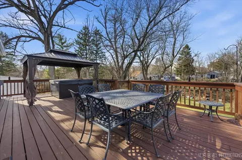 Exterior - Undisclosed, Cary, IL 60013 photo 1 of 8