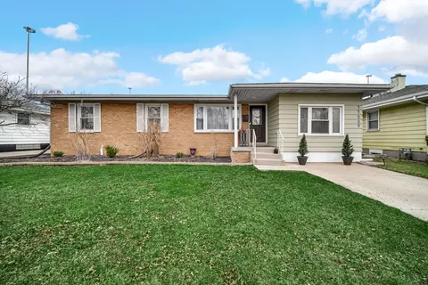 17509 Maple Ave, Lansing, IL 60438