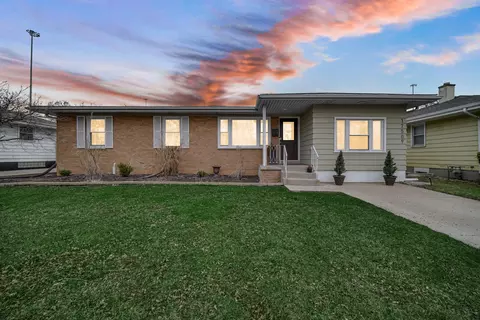 Exterior - 17509 Maple Ave, Lansing, IL 60438 photo 6 of 6