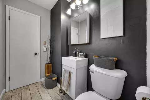 Bath - 17509 Maple Ave, Lansing, IL 60438 photo 2 of 2