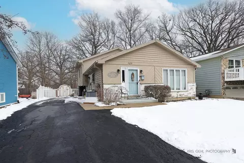 503 E Lake Ave, Round Lake Beach, IL 60073