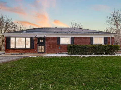 Exterior - 31 E 14th Pl, Lombard, IL 60148 photo 7 of 8