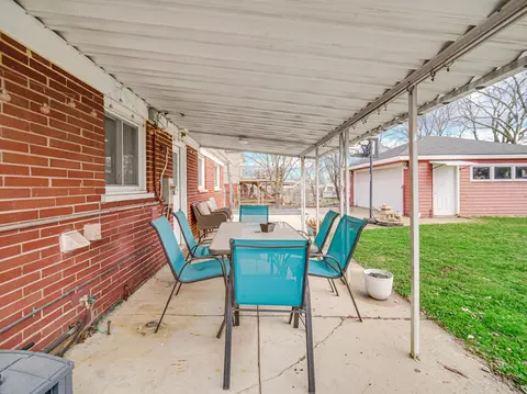 Exterior - 31 E 14th Pl, Lombard, IL 60148 photo 3 of 8