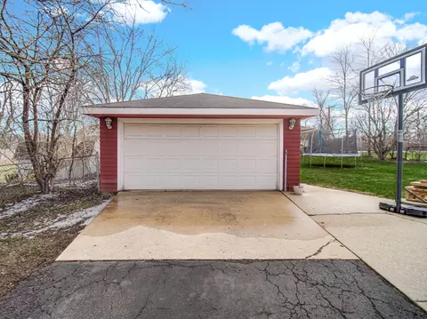 Exterior - 31 E 14th Pl, Lombard, IL 60148 photo 6 of 8