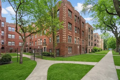 132 Clyde Ave #3, Evanston, IL 60202