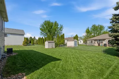 Exterior - 3708 Pebble Crk, Mchenry, IL 60050 photo 5 of 6
