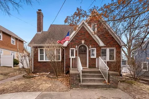 2509 East St, Davenport, IA 52803