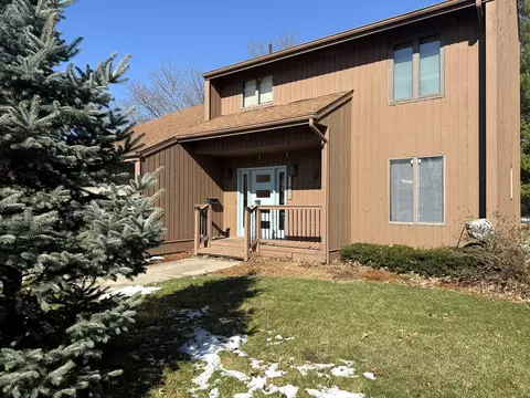 Exterior - 1225 Eustace Dr, Dixon, IL 61021 photo 5 of 5