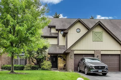 206 Country Ln, Des Plaines, IL 60016