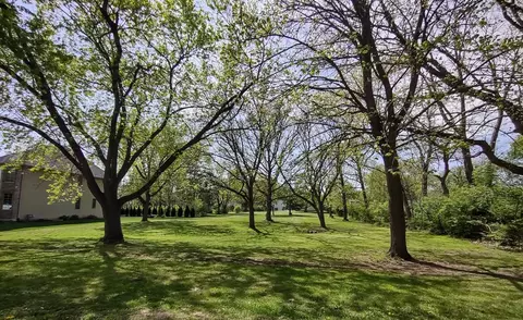 4 S715 Karns Lot 2 Rd, Naperville, IL 60563