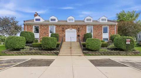 Other - 1694 Valley Forge Ct #D, Wheaton, IL 60189 photo 7 of 8