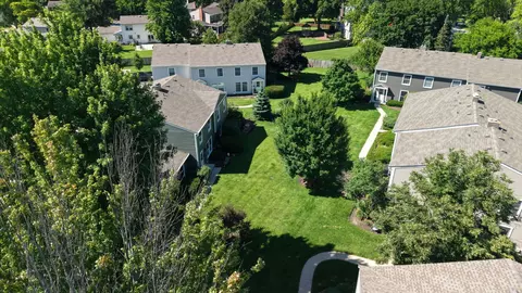 View/Area - 1694 Valley Forge Ct #D, Wheaton, IL 60189 photo 3 of 3