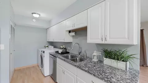 Other - 1694 Valley Forge Ct #D, Wheaton, IL 60189 photo 4 of 8